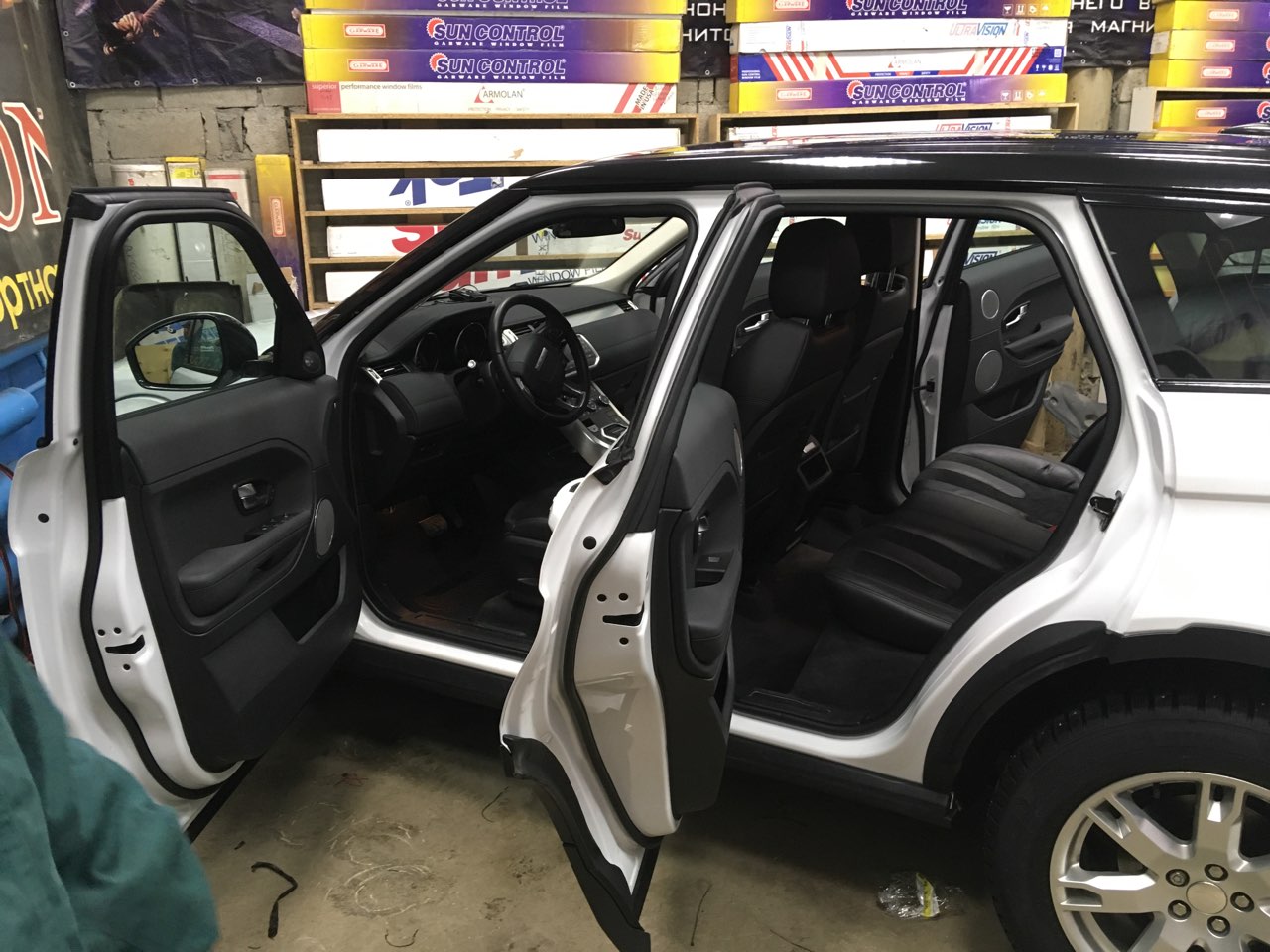 Шумоизоляция Land Rover Evoque - фото 3