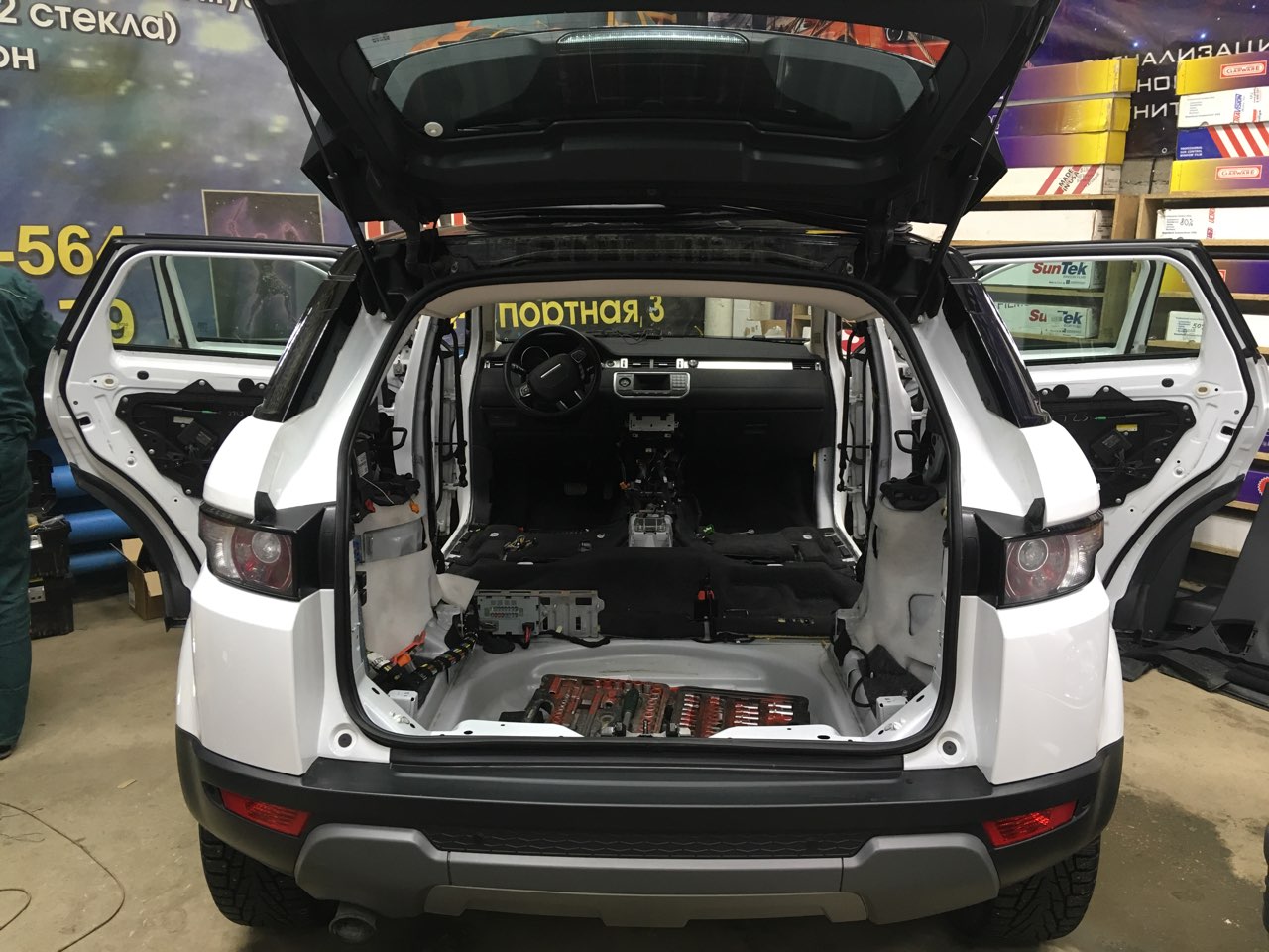 Шумоизоляция Land Rover Evoque - фото 4